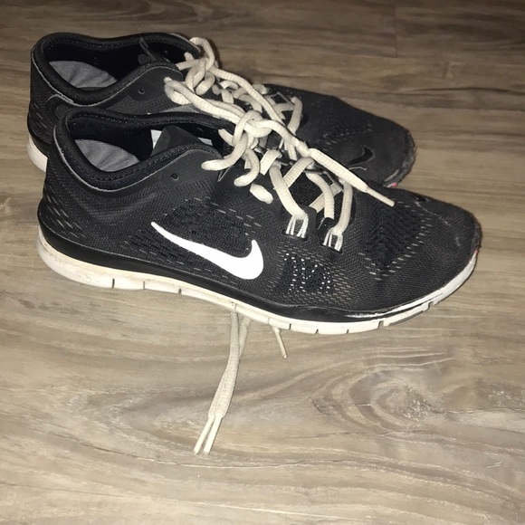 Nike Shoes - Nike black sneakers